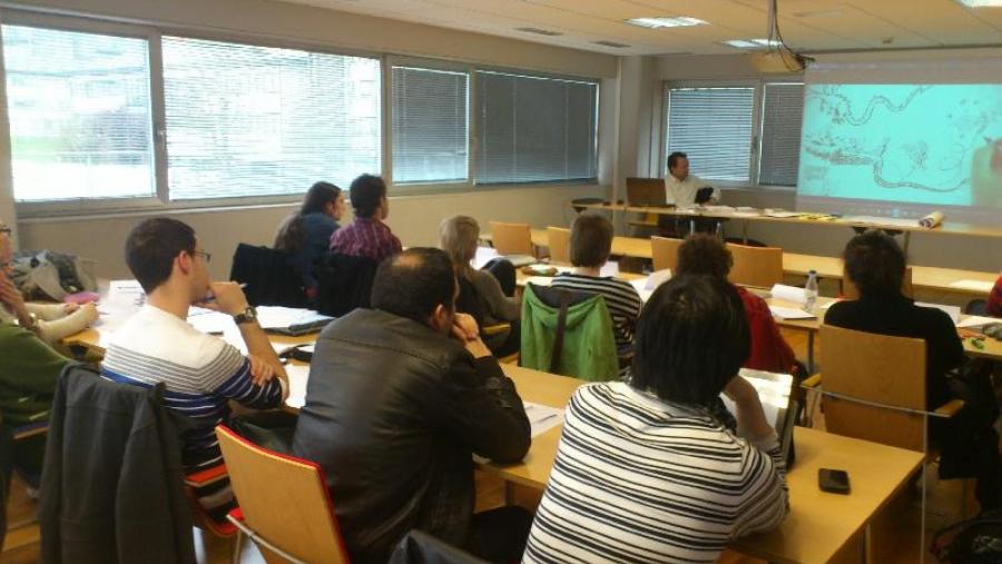 Asistentes á sesión formativa do programa de iniciativa emprendedora celebrada no edificio Cactus do campus de Lugo