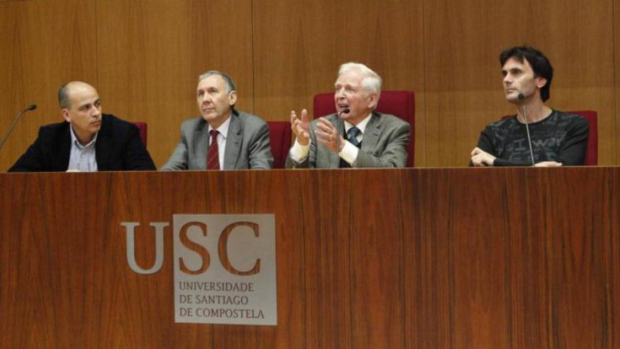 De esquerda a dereita, Juan Bautista Zalvide, Francisco González, Harald zur Hausen e Jorge Mira. Foto: Mario LLorca