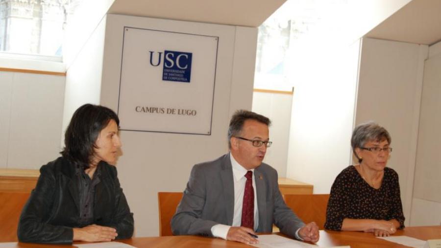Marta López, Javier Bueno e Julia Cantalapiedra, na presentación dos actos do V Día da Ciencia en Galego