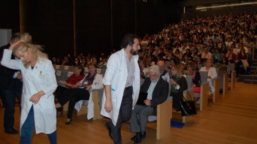 Asistentes ás xornadas de enfermaría 'Formar e aprender para coidar', no HULA