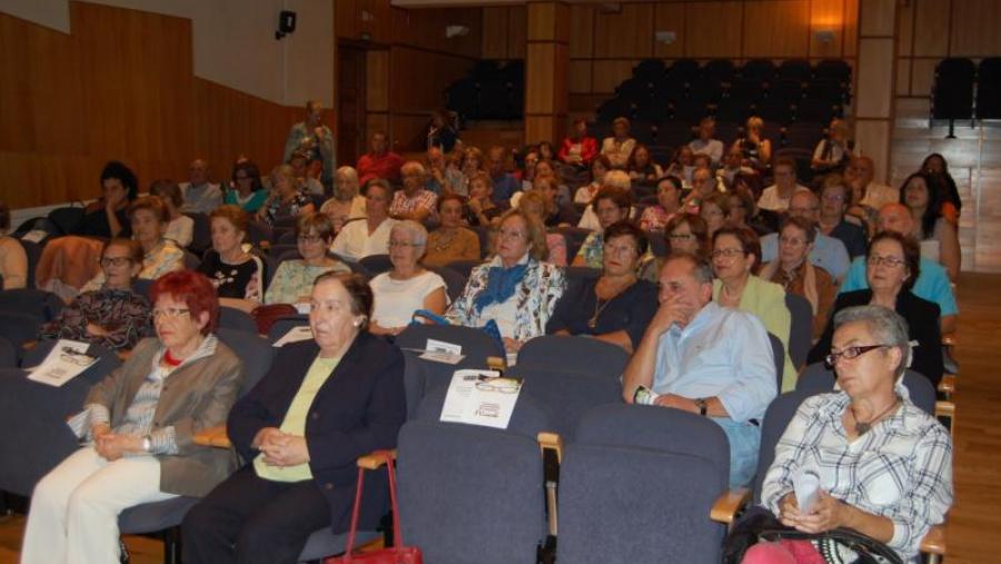 Alumnado do IV Ciclo Universitario da USC, no acto de apertura do curso en Formación do Profesorado
