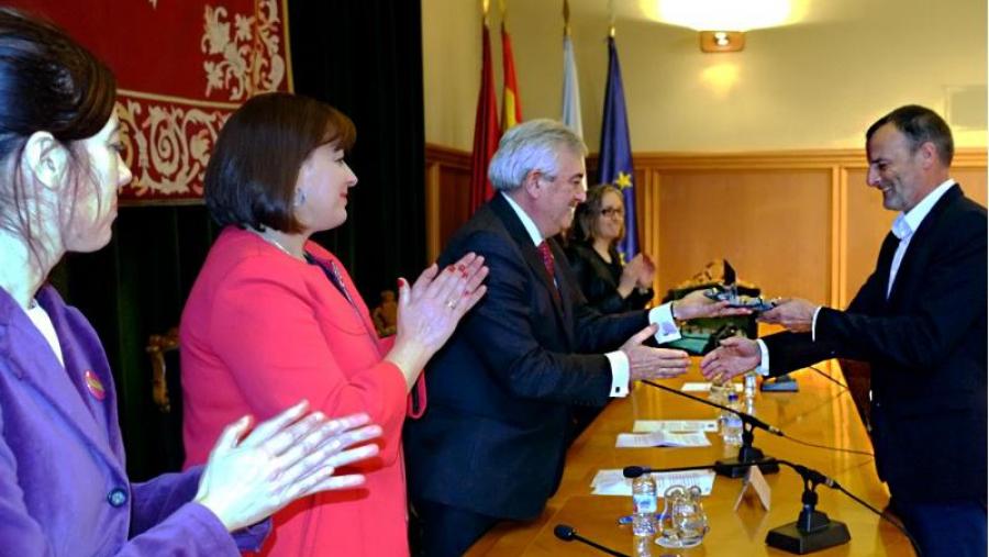 A USC coa muller traballadora