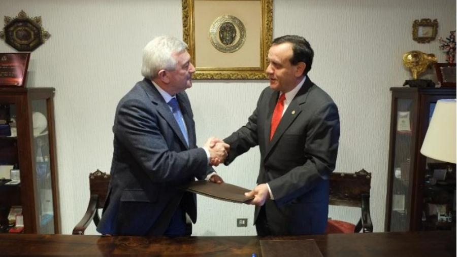 A USC facilita intercambios coa Pontificia Universidade Católica de Chile