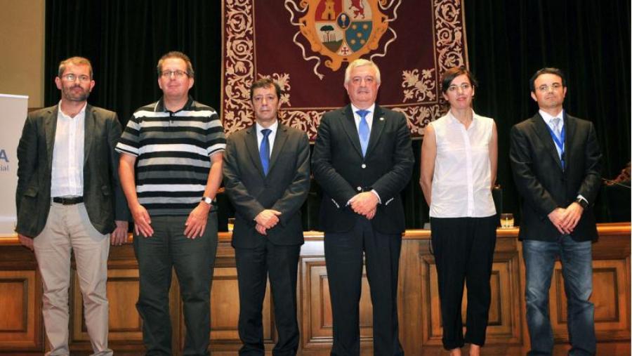 De esquerda a dereita Abraham Gallas, Guy Wilkinson, Jesús Oitavén, Juan Viaño, Marta Lois e Juan J. Saborido. Foto: Santi Alvite