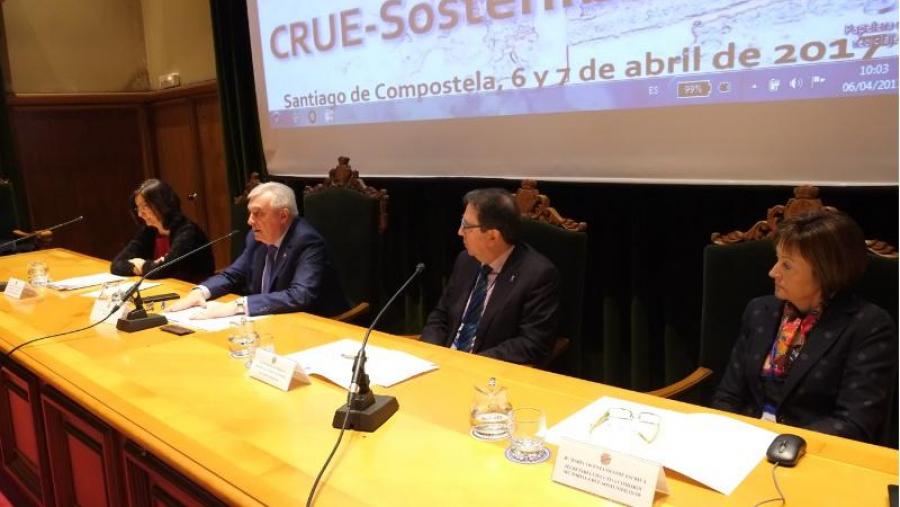 A CRUE celebra en Santiago unha xuntanza de traballo da súa comisión de sustentabilidade e riscos laborais A CRUE celebra en Santiago unha xuntanza de traballo da súa comisión de sustentabilidade e riscos laborais