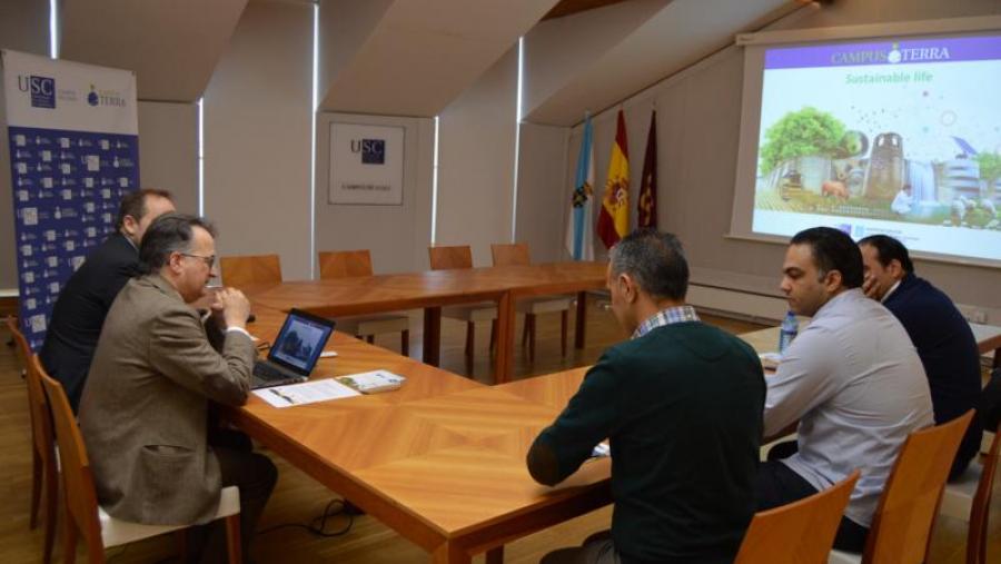Feás e Bueno, na recepción á delegación universitaria chegada de Xordania