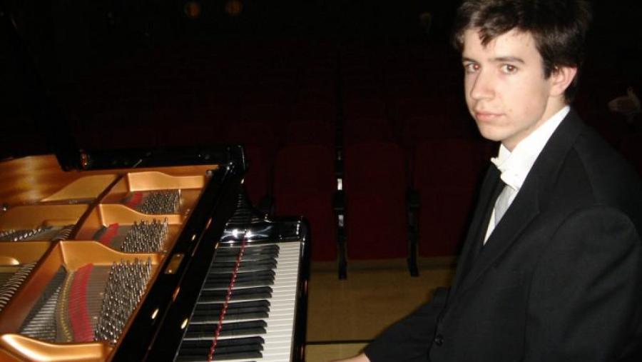 Mario Mora