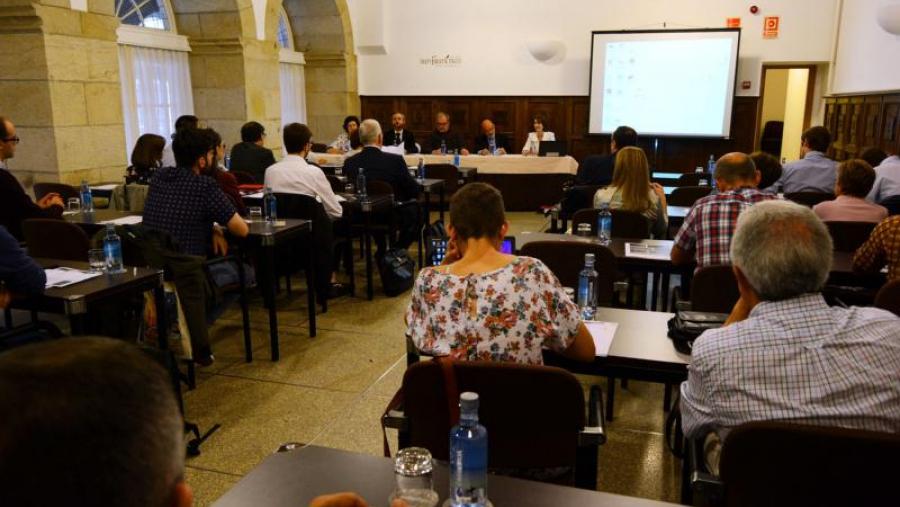 Esta primeira xornada do curso celébrase no convento de San Francisco. Foto: RQ