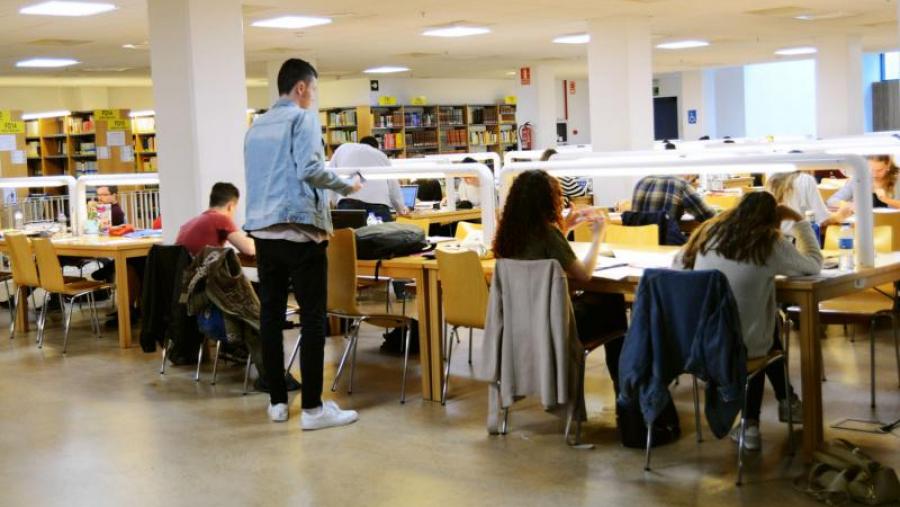 As bibliotecas da USC inician o próximo luns 3 o período de apertura en horario extraordinario. Foto: RQ