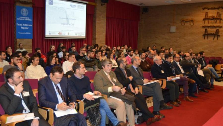 Participantes e público asistente á xornada de portas abertas previa á Confernecia de Directores de Enxeñaría Civil de España