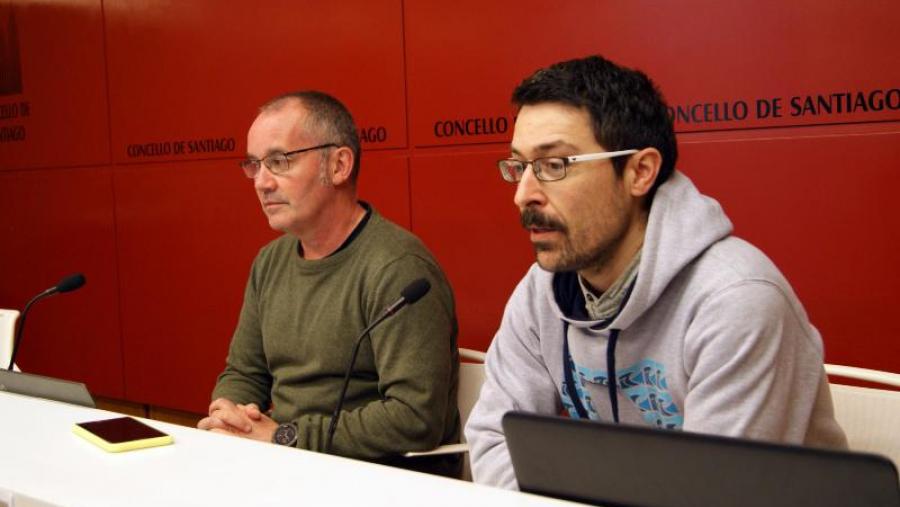 Miguel Pardellas, en primeiro plano, e o concelleiro Xan Duro. Foto: Concello de Santiago
