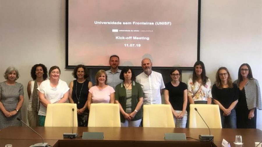No consorcio participan representantes das seis universidades públicas da eurorrexión e da Fundación Centro de Estudos Eurorrexionais No consorcio participan representantes das seis universidades públicas da eurorrexión e da Fundación Centro de Estudos Eurorrexionais