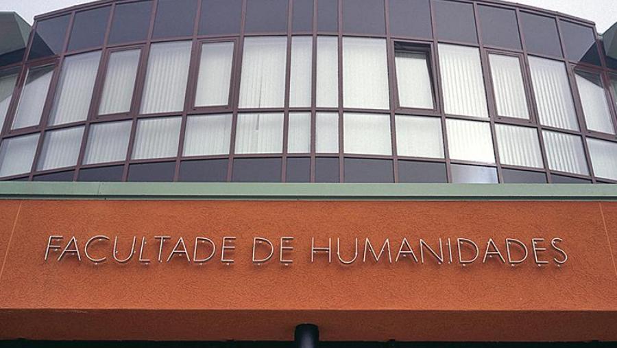 Fachada da Facultade de Humanidades do campus de Lugo