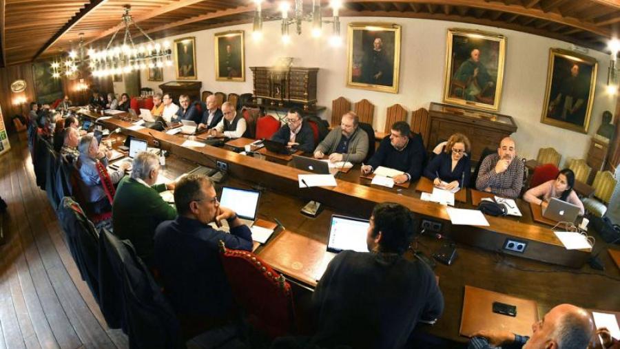 O xuntanza celebrouse no Salón Nobre do Colexio de Fonseca. Foto: Santi Alvite O xuntanza celebrouse no Salón Nobre do Colexio de Fonseca. Foto: Santi Alvite